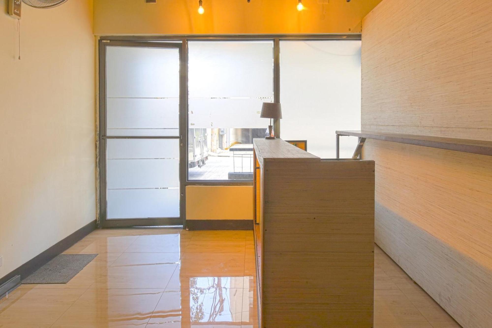 Oyo 769 Poblacion Suites Polaris Makati City Esterno foto