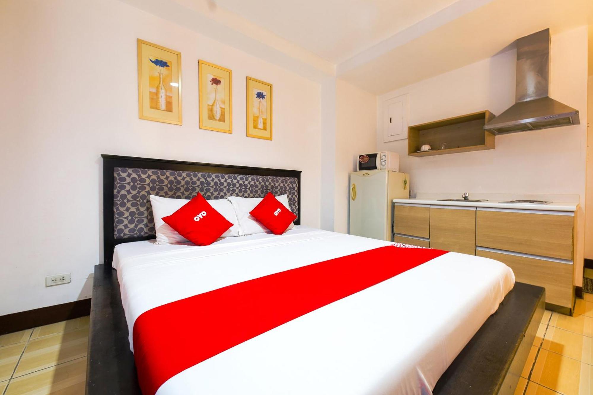 Oyo 769 Poblacion Suites Polaris Makati City Esterno foto